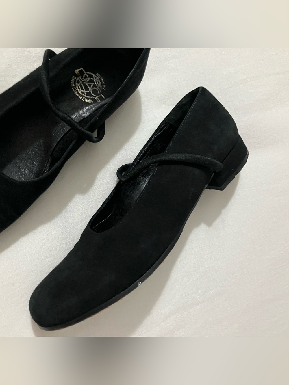 Espace Vintage Black Suede Mary Jane Heels 7.5